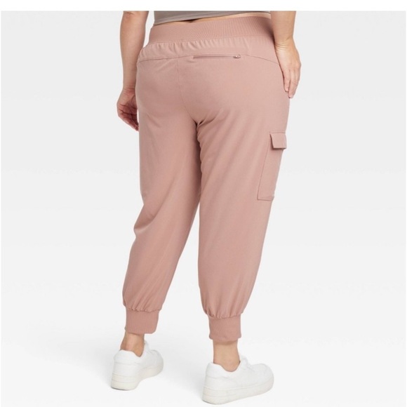 Women's Stretch Woven Cargo Pants 27" - All In Motion™ Clay Pink nwt - Picture 2 of 4